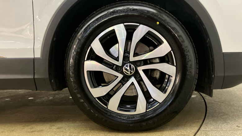 Volkswagen Tiguan 1.5 TSI 150 Active 5dr Petrol Estate